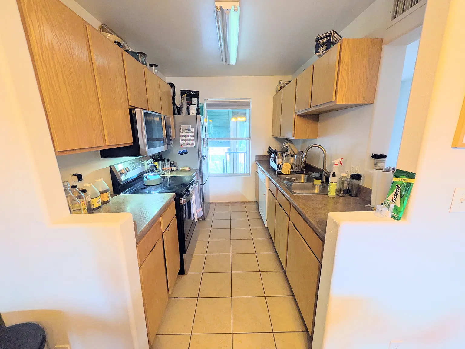 2 bed, 862 sqft, $2,400 — Photo 2