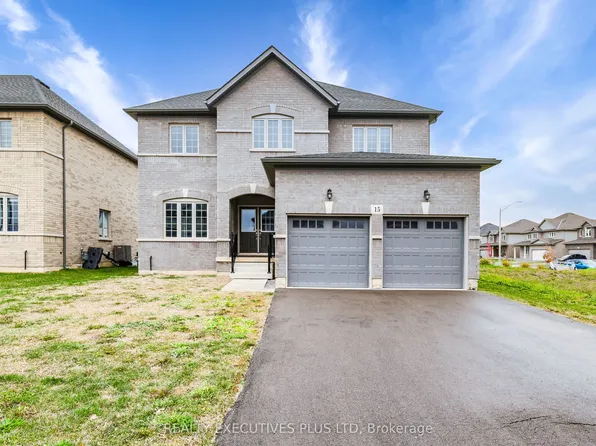 15 Venture Way, Thorold, ON L2V 0G9