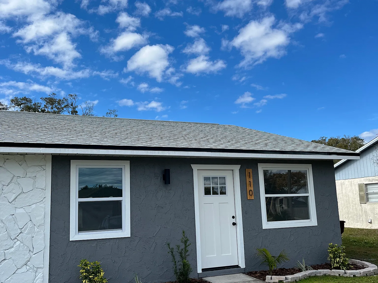 2 bed, 850 sqft, $1,800 — Photo 2