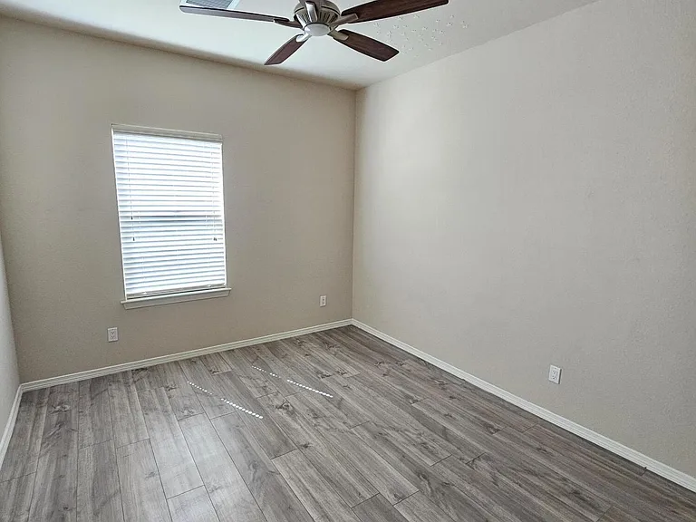 2217 Furtherpoint Pl — Photo 18