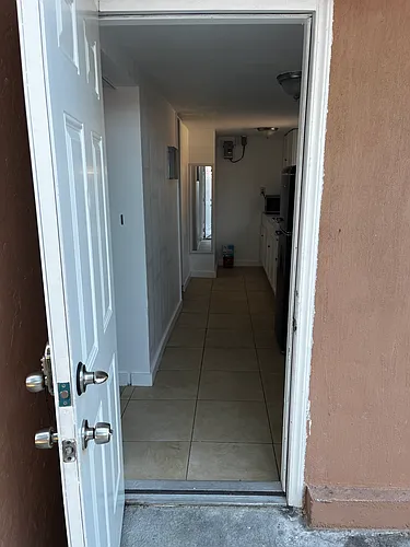 10254 SW 169th Ter Photo 1