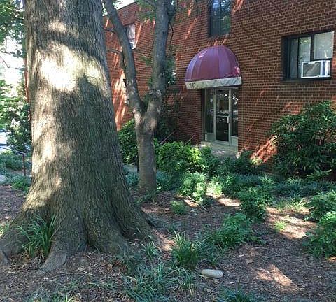 4th image of 1581 N Colonial Ter APT 102X