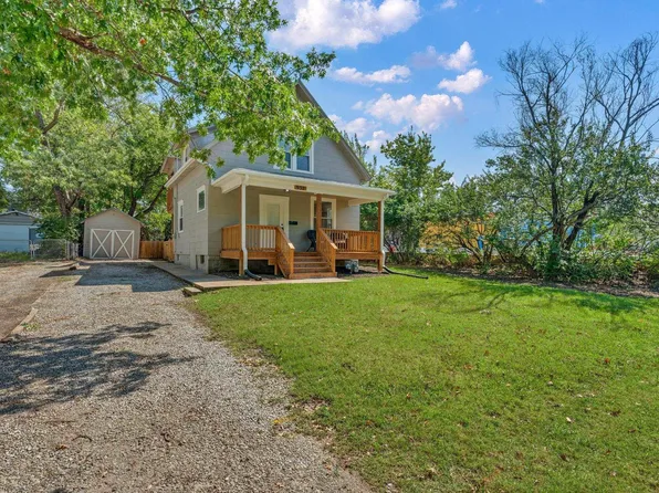 932 SW Macvicar Ave, Topeka, KS 66606