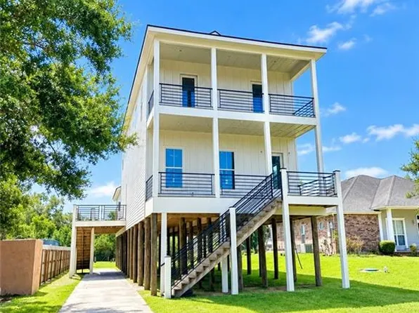 7917 Barataria Blvd, Marrero, LA 70072