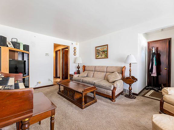 3rd image of 5728 S Parkside Ave