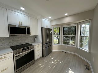 1B John Adams Ct #1B, Monroe Township, NJ 08831