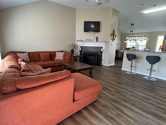2nd image of 38174 Willow Lake Ave E