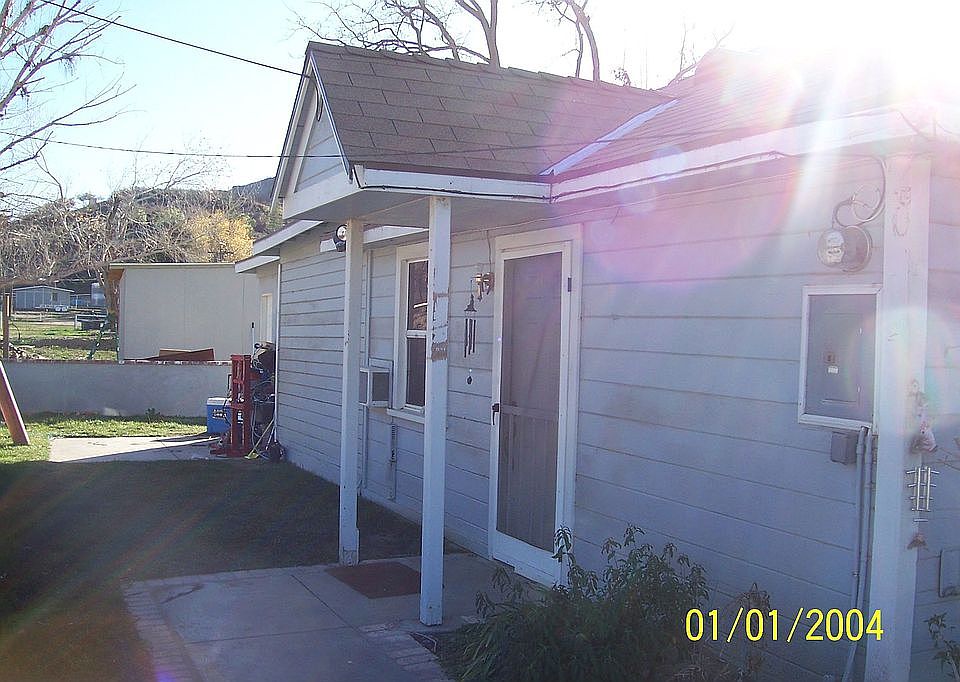 Front of House/Date is incorrect on the photos.