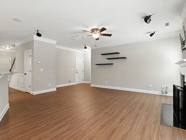 54 Hemlock Green Ln — Photo 10
