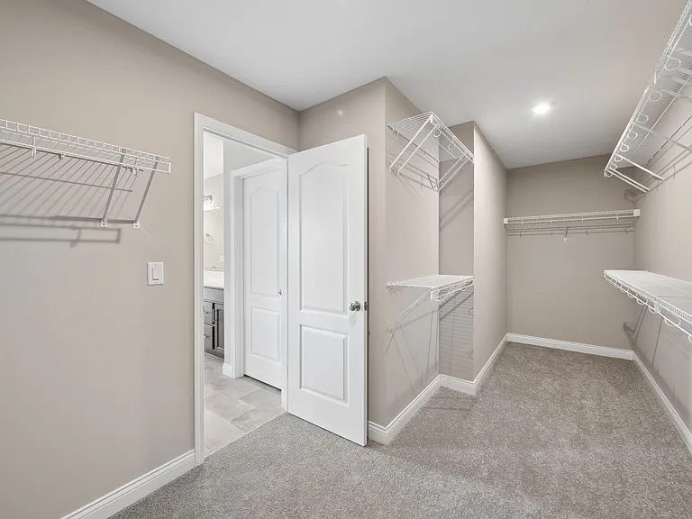 5195 Brookfield Dr — Photo 34
