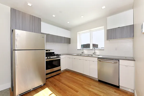 Rented by HCO NY | media 10