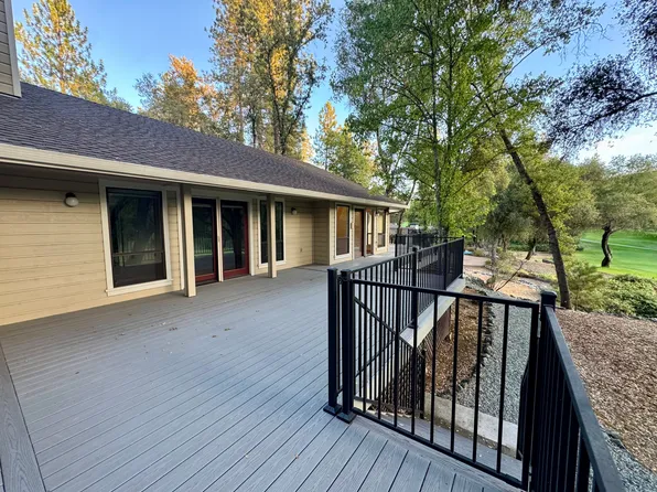 11384 Bobcat Ct, Penn Valley, CA 95946