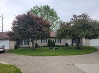 7092 Sarah St, Temperance, MI 48182