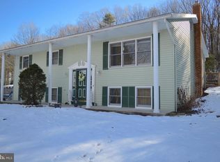 11 W Pine Meadow Dr, Pine Grove, PA 17963