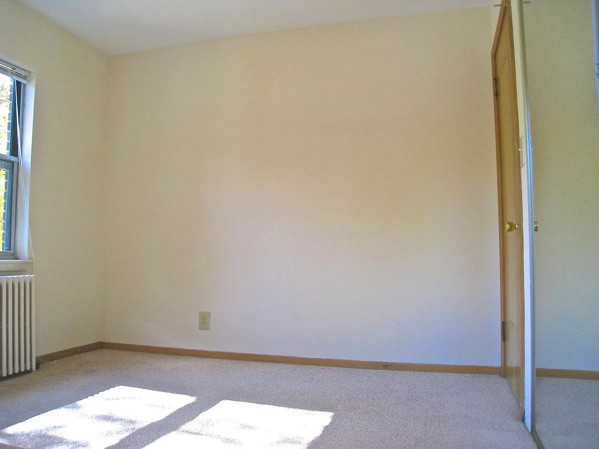 Ford Parkway Apartments — Photo 3