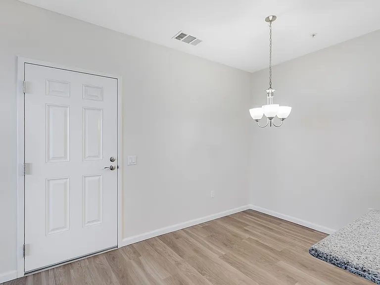 Luxe Ripon Apartments — Photo 26