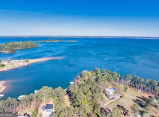 321 Cedar Ln, Hartwell, GA 30643