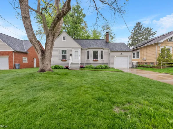 20090 Laverne Ave, Rocky River, OH 44116