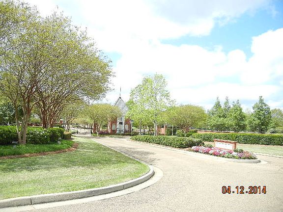 Entrance into Carlton Parke