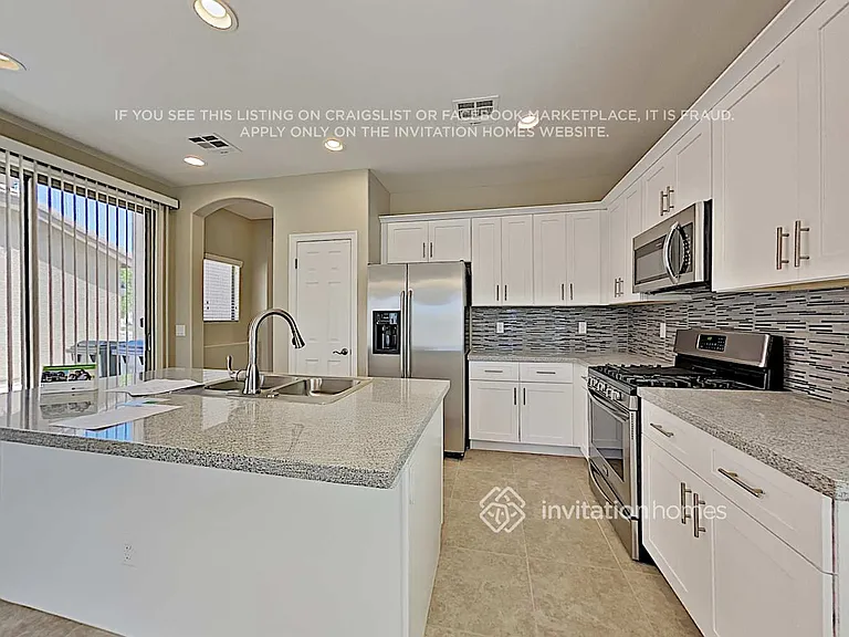 15050 N 145th Ln — Photo 11