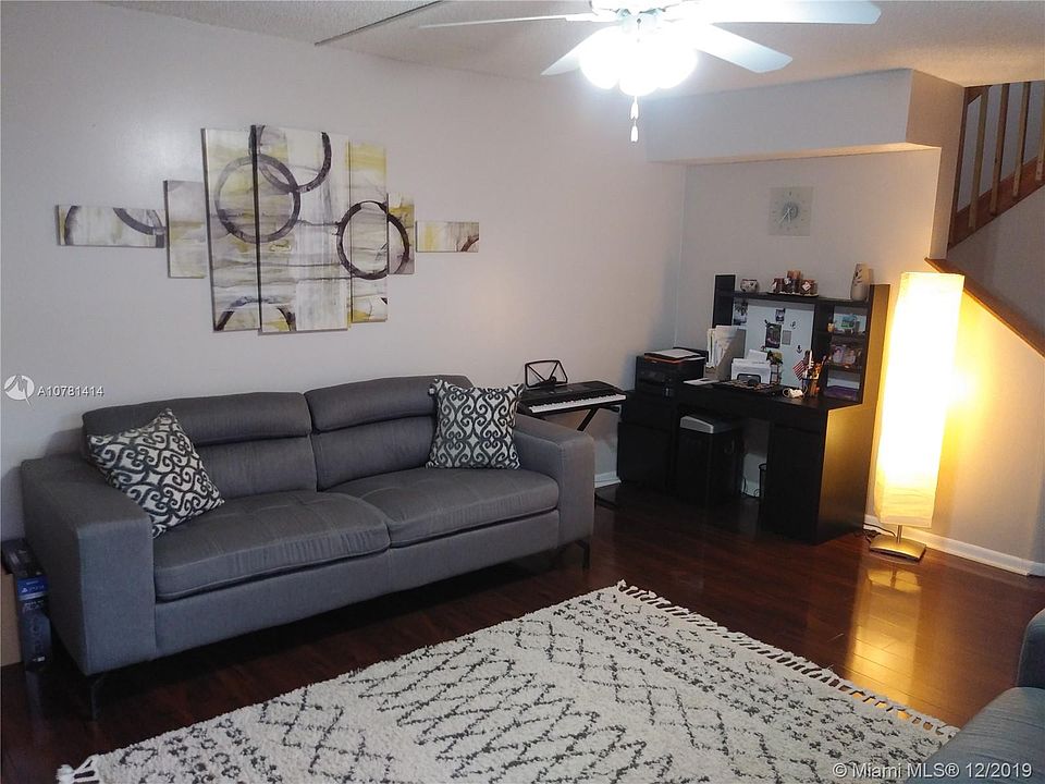 1st image of 2071 Orange Grove Dr #B-16
