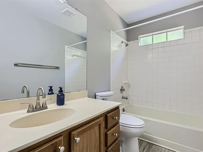 5810 Avery Island Ave — Photo 25