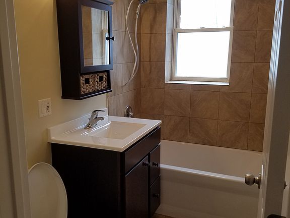 5th image of 3755 N Kimball Ave APT 1R