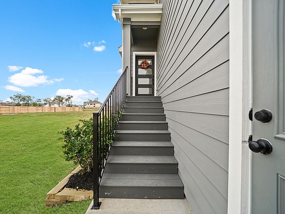 2nd image of 9430 Harvest Oak Ct