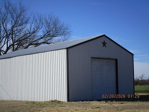 3rd image of 2397 N Benton Ln