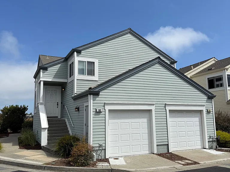 103 Bay Park Ter — Photo 1