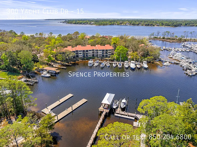 300 Yacht Club Dr #15 — Photo 1
