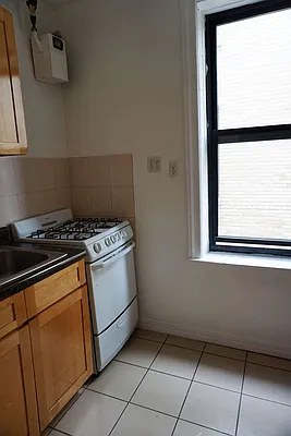 Rented by MD NYC Management LLC | media 10