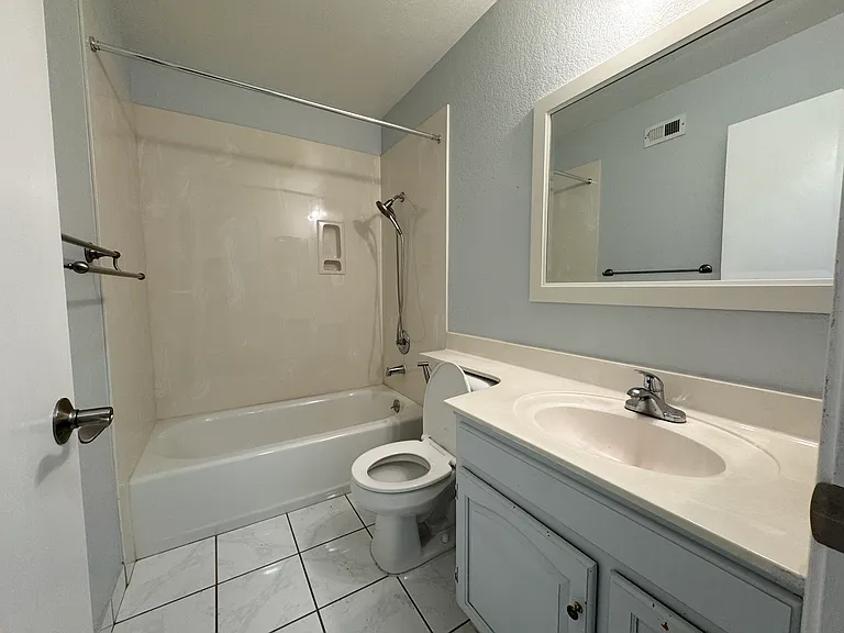 2130 Nottoway Ave — Photo 5