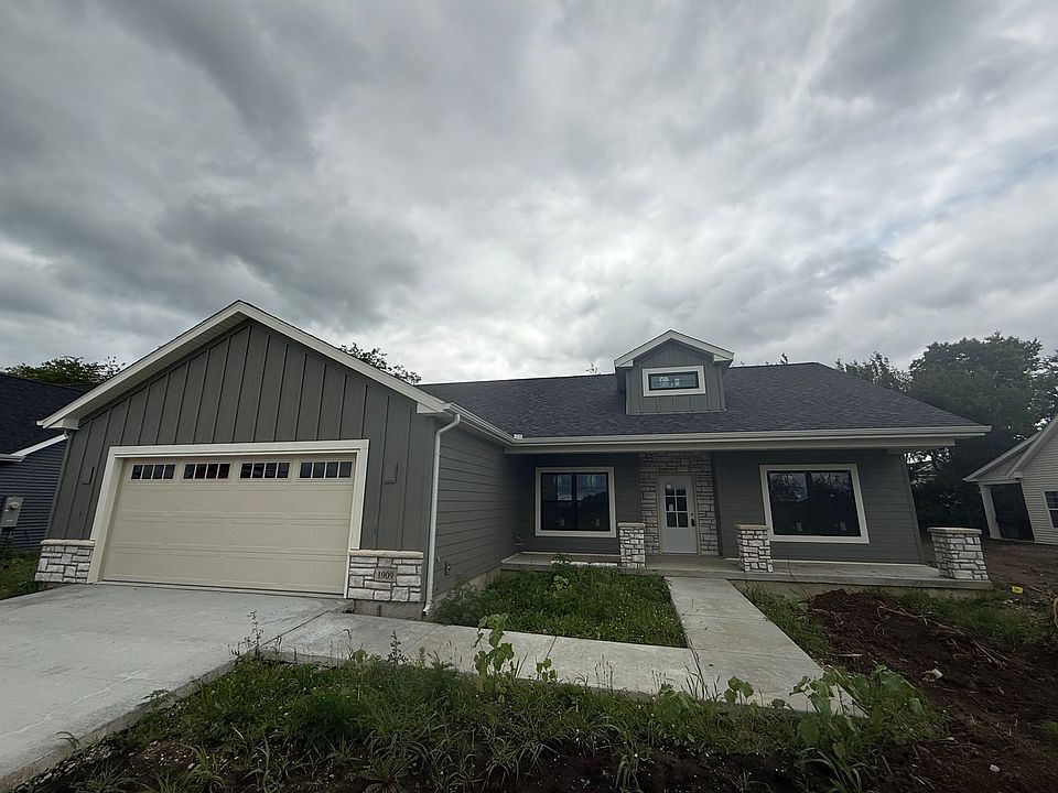 1st image of 1909 S Stone Creek Blvd