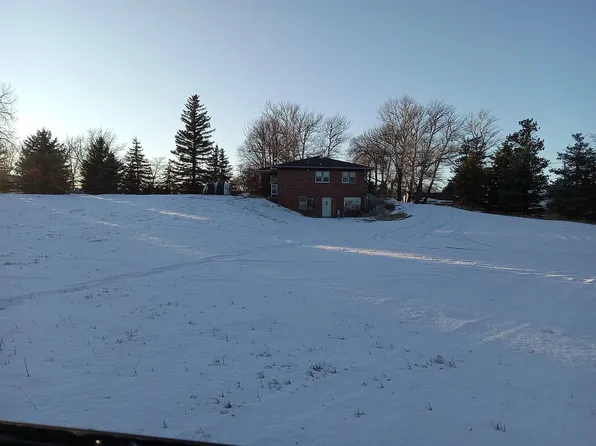 517 Wyoming Ave, Hemingford, NE 69348