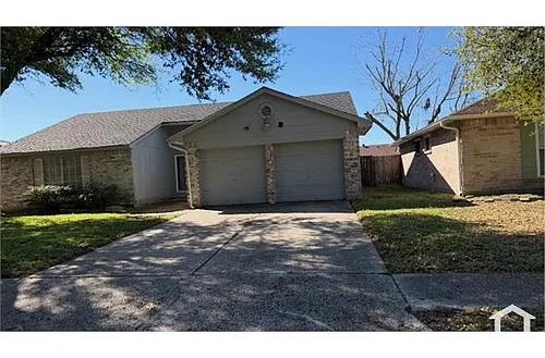 2734 Grand Canyon Dr Photo 1