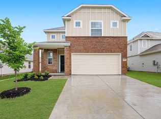 933 Rocket Plane Dr, Fort Worth, TX 76131