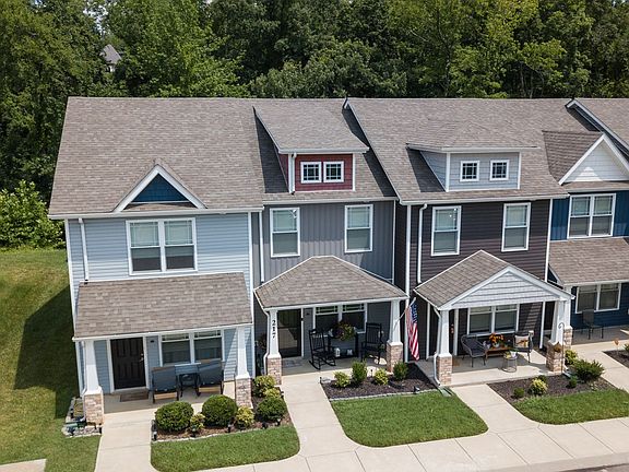 2nd image of 217 Woodland Valley Ln