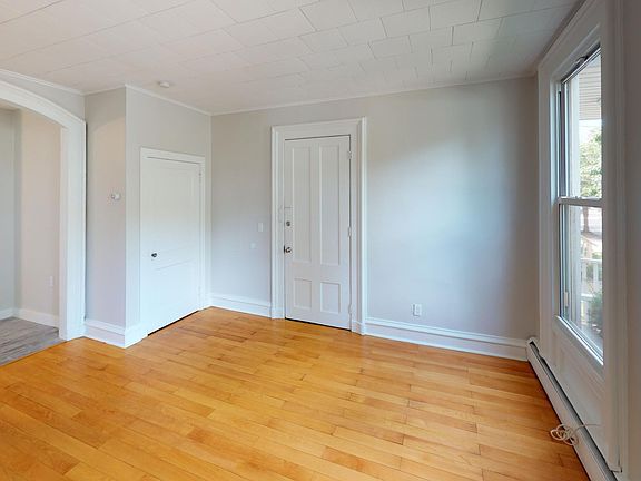 2nd image of 539 Orange St APT 1