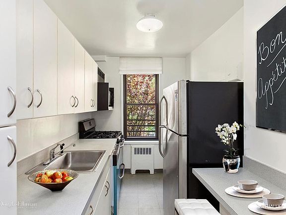 3rd image of 60 9th Ave APT 218