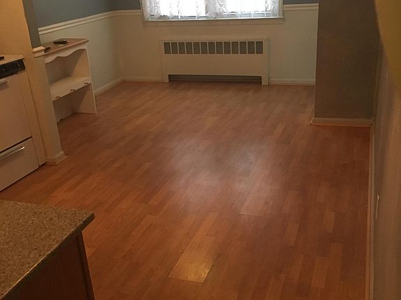 4th image of 218 Cook Ave #2