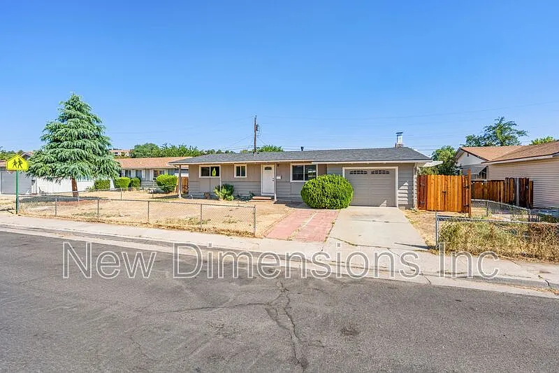 3 bed, 2.0 bath, 1105 sqft, $2,195 — Photo 4