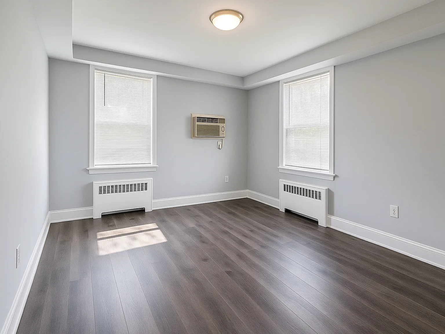 Riverside Estates Apartment Homes — Photo 3