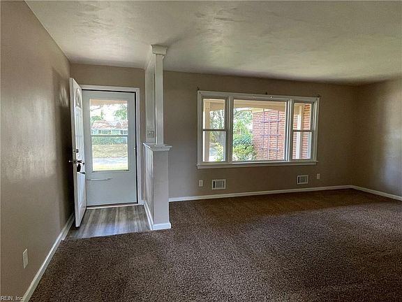 4th image of 5840 Frament Ave