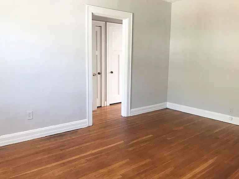 415-419-423 Probasco St — Photo 38