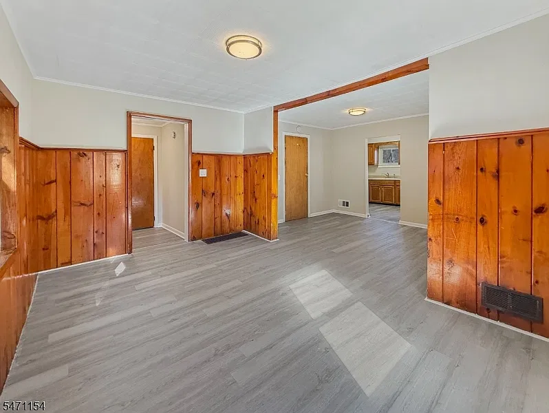 3 bed, 1.0 bath, $2,200 — Photo 4