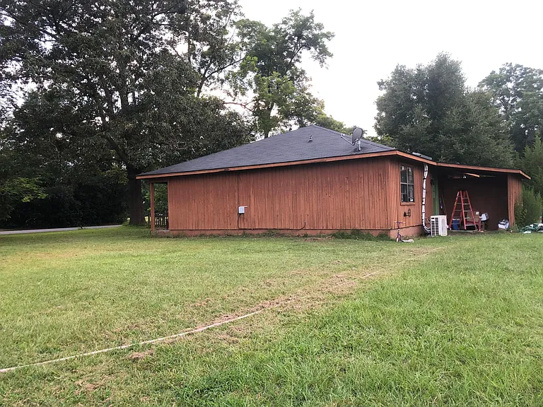 305 E Lee St — Photo 31