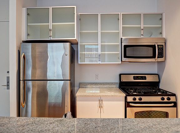 2nd image of 37 Wall St APT 2A