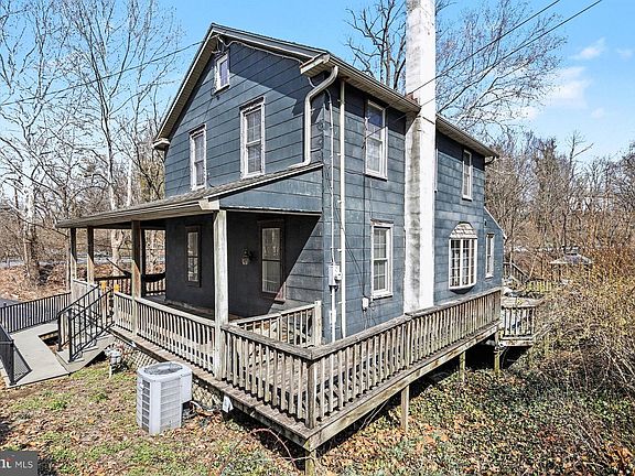 4th image of 857 Willow Rd