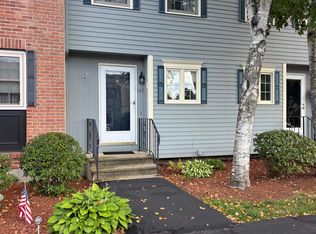 943 Fox Hollow Dr, Hudson, NH 03051